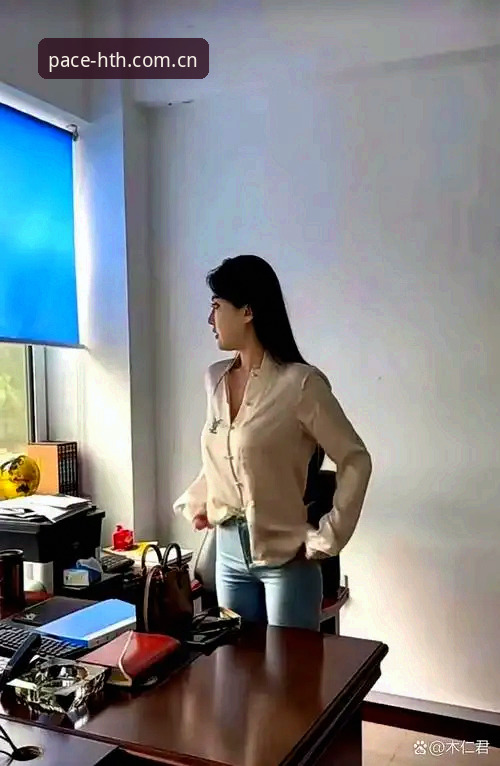 小周上周在茶水间跟我吐槽："哥们儿，我手机里装了三个体育APP，没有一个能坚持用两周——要么闪退，要么数据慢半拍，最离谱的是有一次比赛都踢完20分钟了推送才到。"我问他用的什么版本，他翻出来一看，好家伙，两年前的老版本，界面还是旧版的蓝白色。其实问题不复杂：很多人下载时只认准"最新版"三个字，但真正该认的是"适配自己机型"和"官方渠道"这两个关键点。今天这篇不整虚的，就围绕大家问得最多的几个问题，把华体会体育APP安卓版安装官方下载这件事掰开揉碎讲清楚。